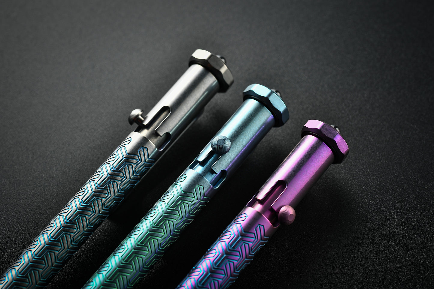 Spinium Titanium Action Bolt Pen