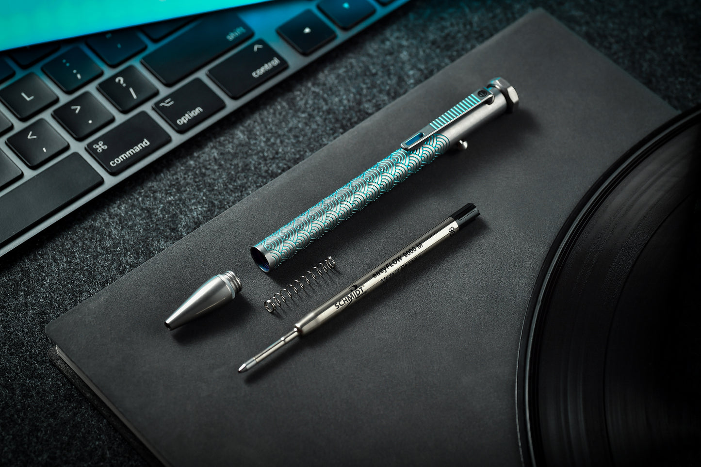 Spinium Titanium Action Bolt Pen