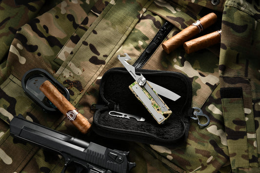 Tacray MT1 EDC Multitool with Flashlight & Knife