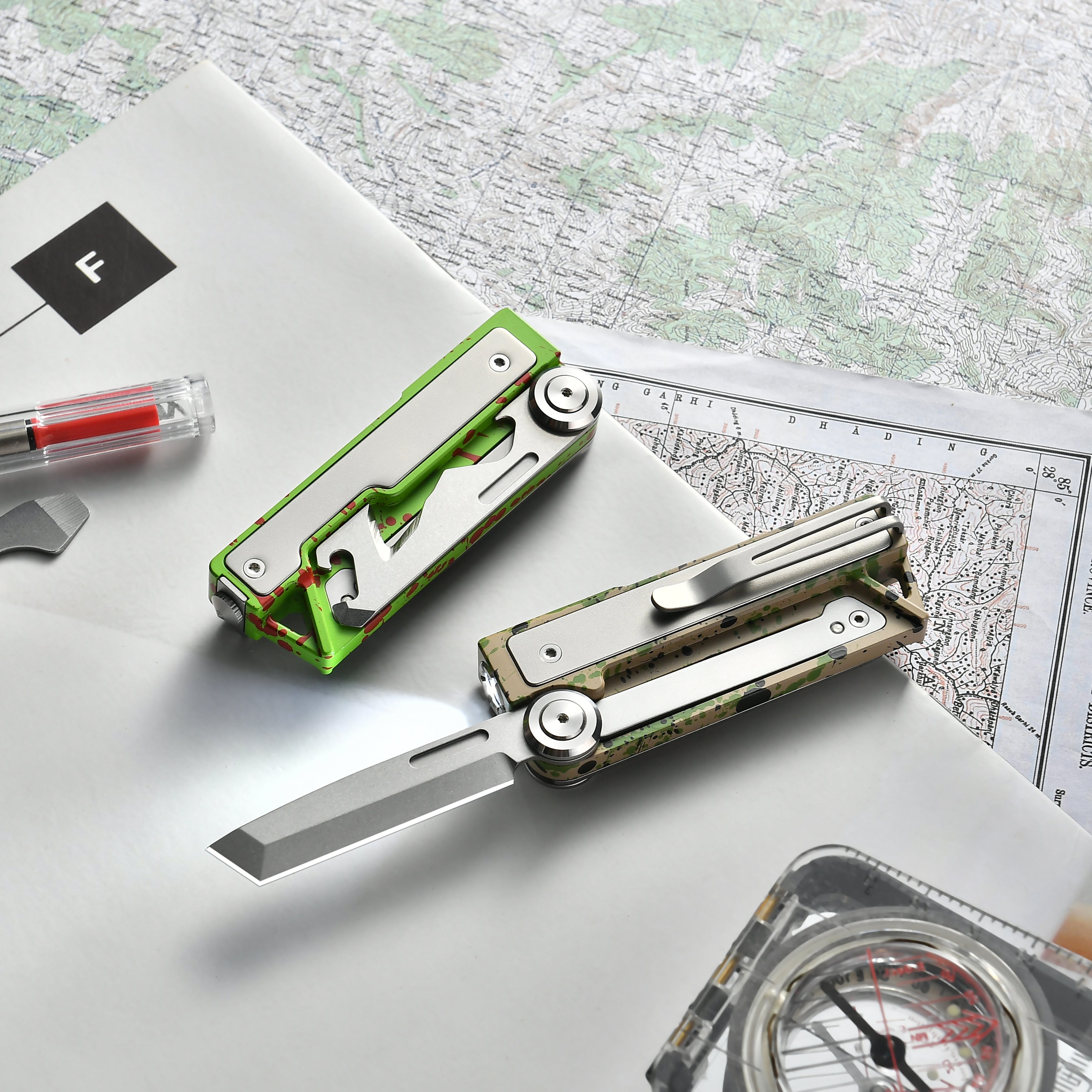 Tacray MT1 EDC Multitool with Flashlight & Knife