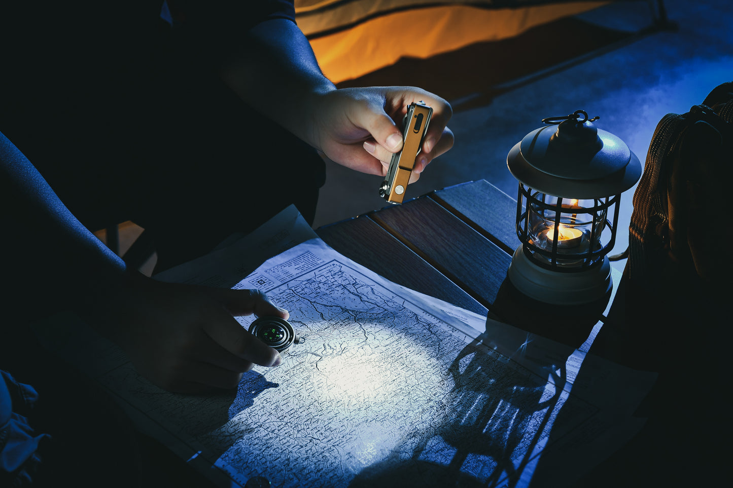 【PRE-ORDER】Tacray MT1 EDC Multitool with Flashlight and Knife 【Ship in Q1 2026】