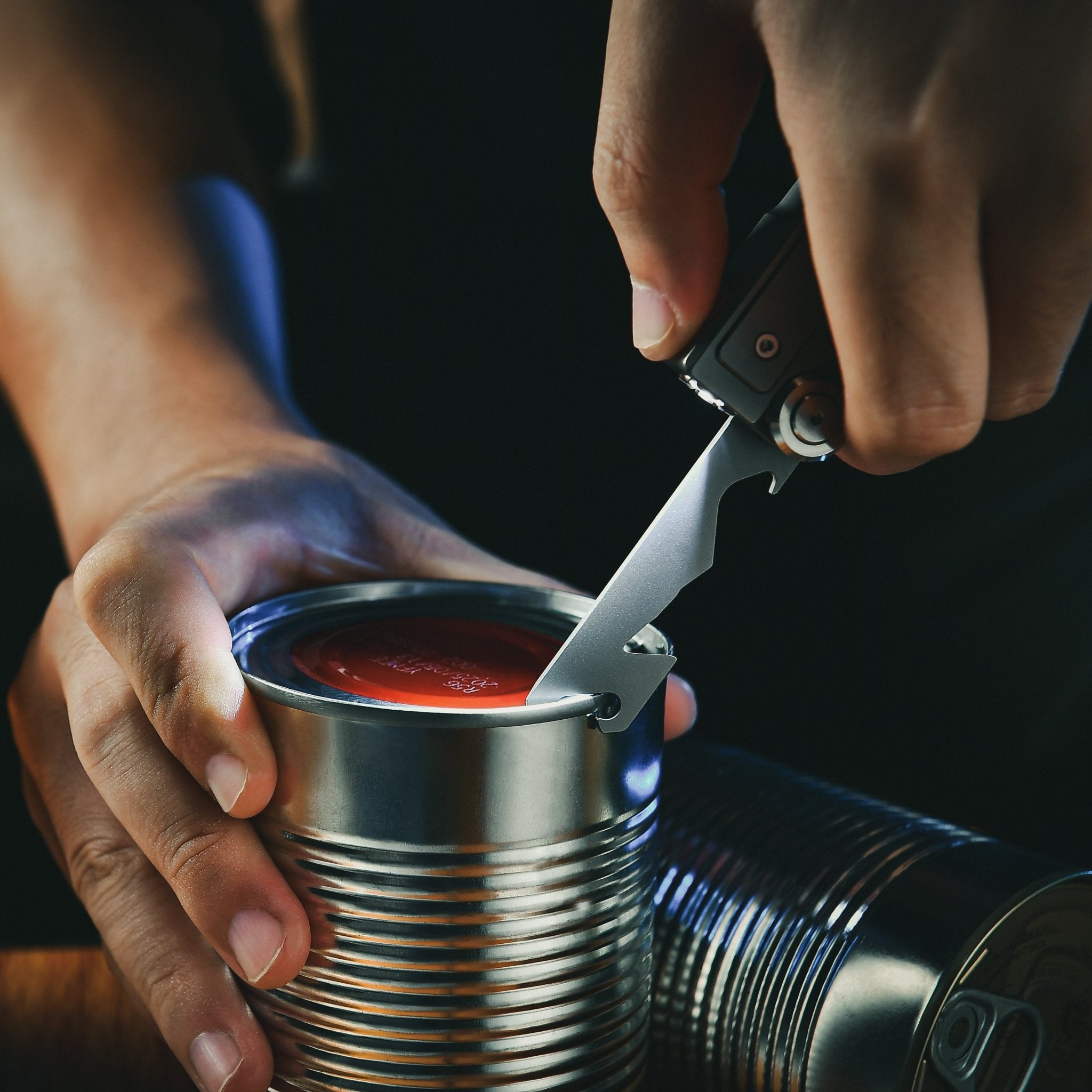 Tacray MT1 EDC Multitool with Flashlight & Knife