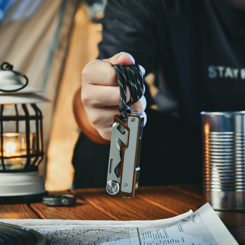 Tacray MT1 EDC Multitool with Flashlight & Knife