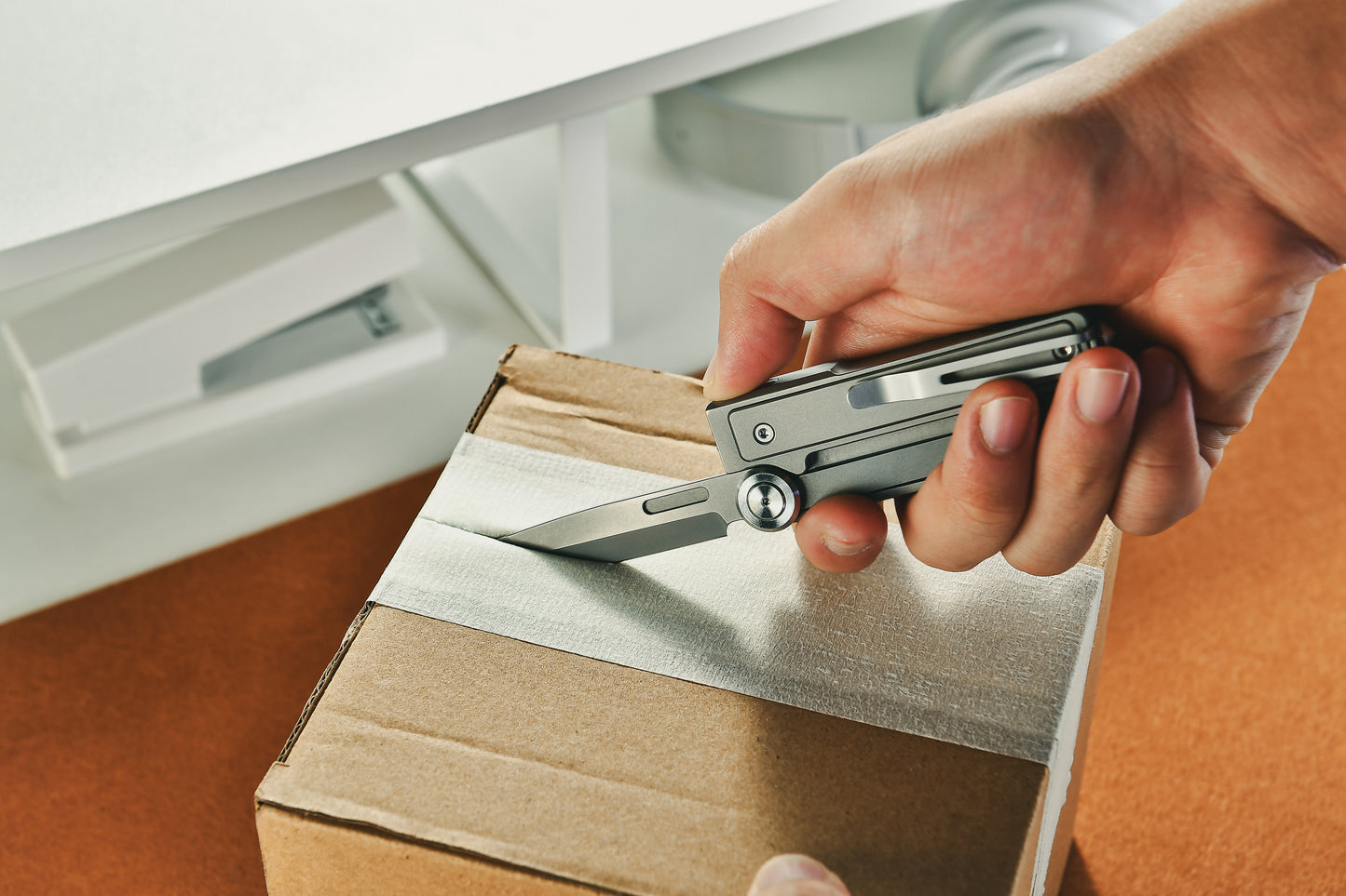 【PRE-ORDER】Tacray MT1 EDC Multitool with Flashlight and Knife 【Ship in Q1 2026】