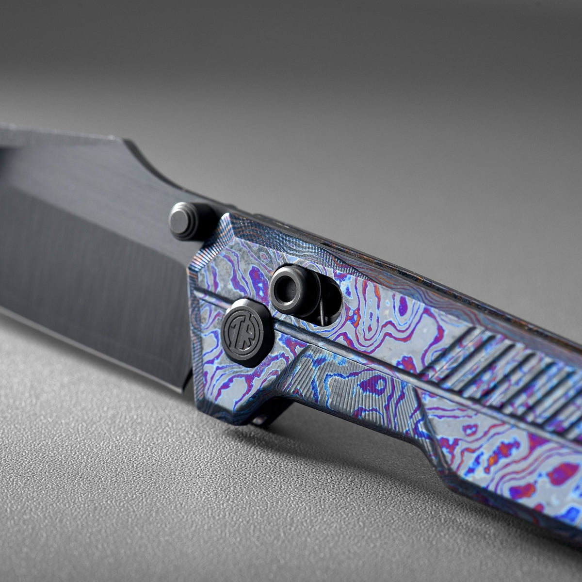 TIRAN II Crossbar Lock Limited Edition (Zirconium Titanium / Copper Damascus / ZDP-189)