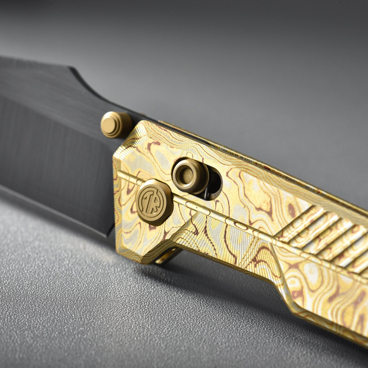 TIRAN II Crossbar Lock Limited Edition (Zirconium Titanium / Copper Damascus / ZDP-189)