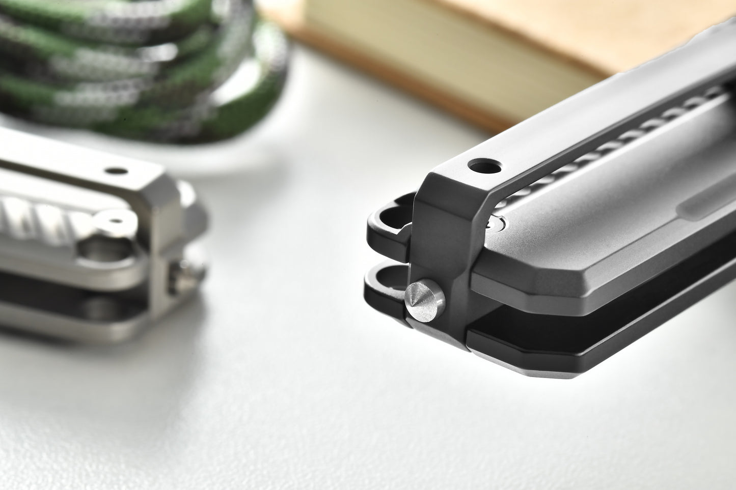 Tacray TIRAN II Ultra-Slim Clip Point Titanium Folding Knife with ZDP-189/5-Layer-Copper Steel Blade